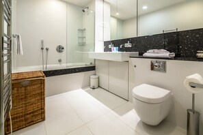 Departamento, 2 habitaciones (7) | Baño
