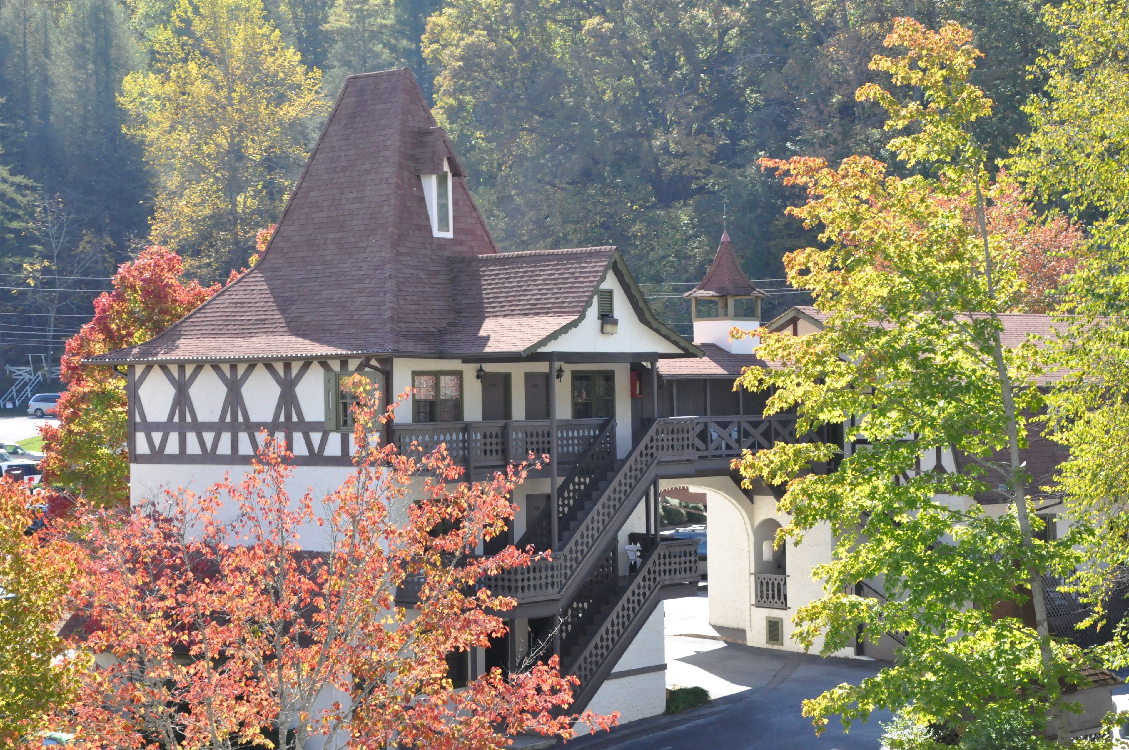 basic room, 2 queen beds (no pets, not riverfront, stairs access only)* -no view-no ground floor* | exterior