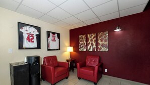 Lobby - Red Roof Inn Vermillion - U of South Dakota (Vermillion)