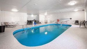 Indoor pool - Red Roof Inn Vermillion - U of South Dakota (Vermillion)