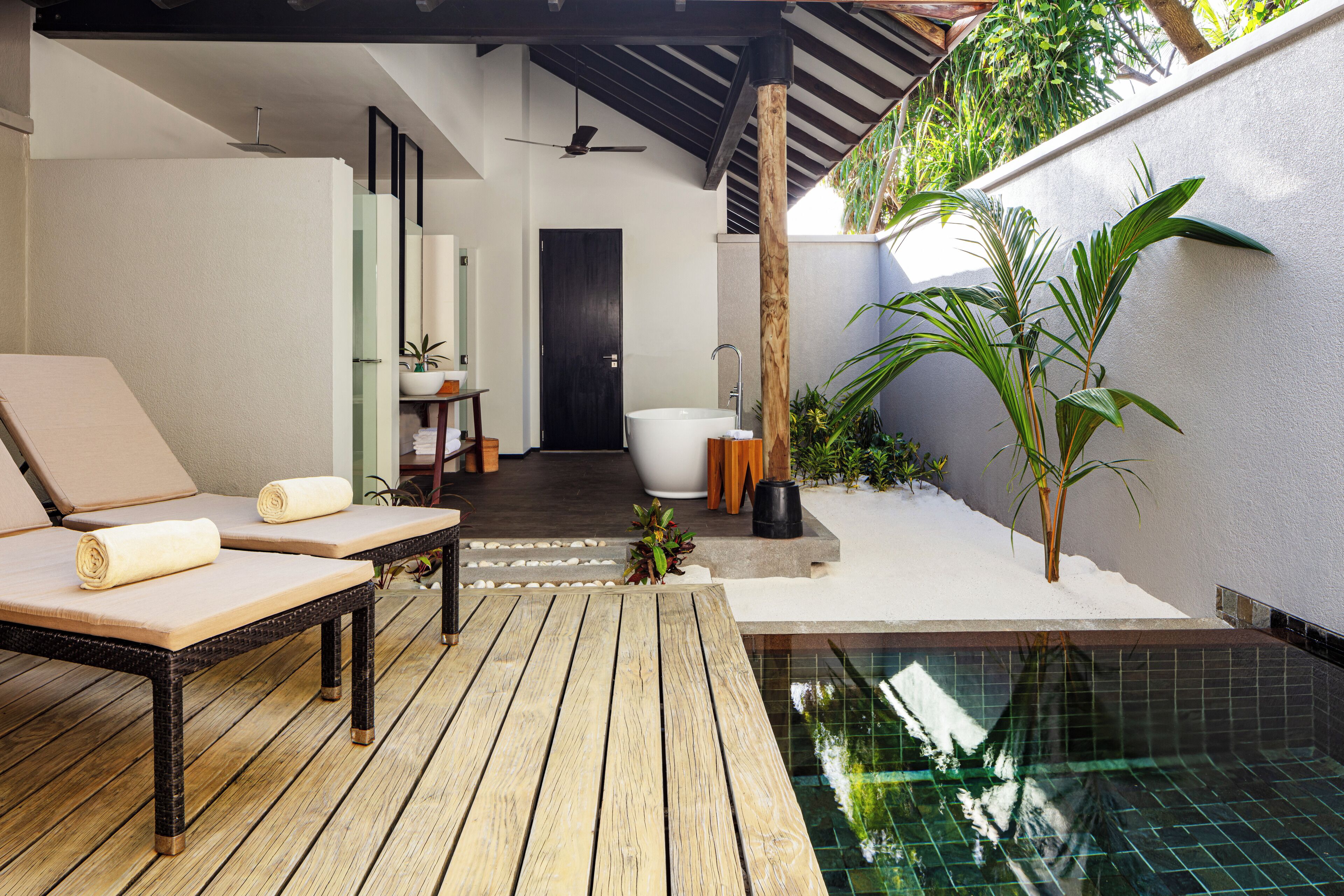 Beach Villa with Private Pool | Bathroom | Separate tub and shower, deep soaking tub, free toiletries, hair dryer