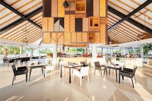 3 restaurants, breakfast, lunch, dinner served; Mediterranean cuisine
