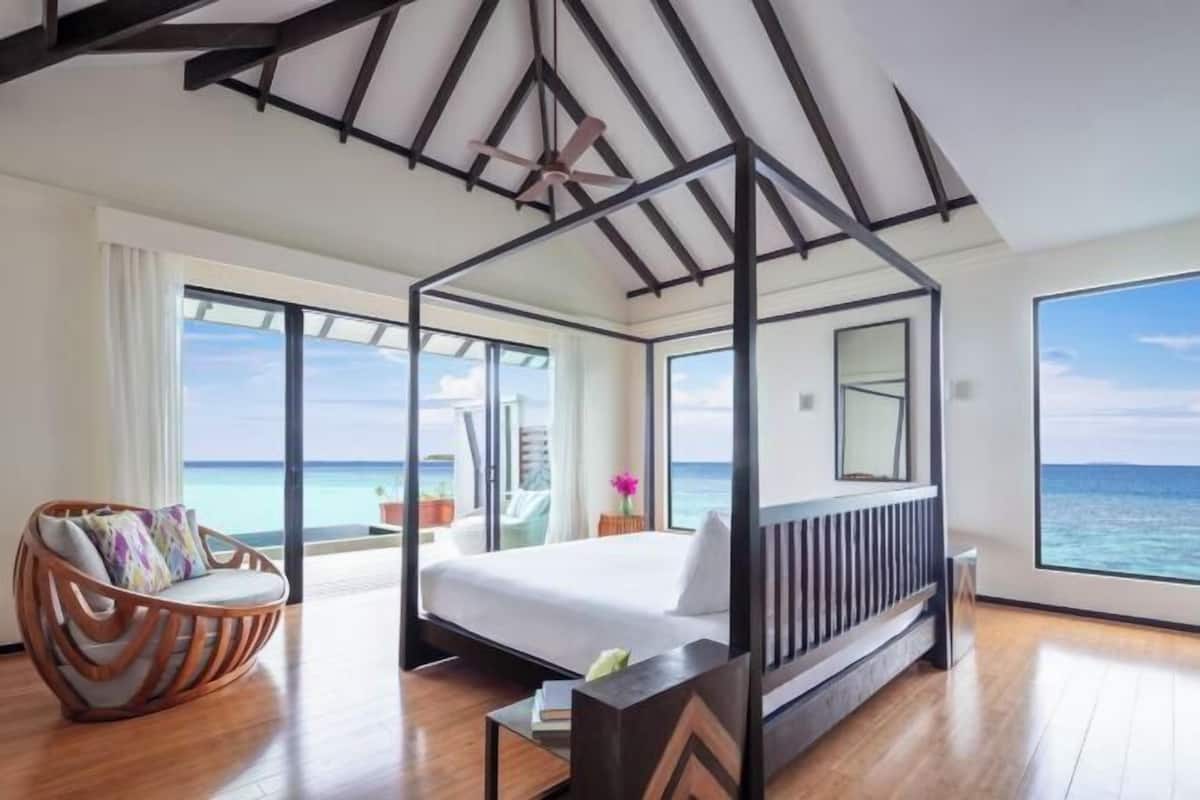 1 bedroom, premium bedding, minibar, in-room safe