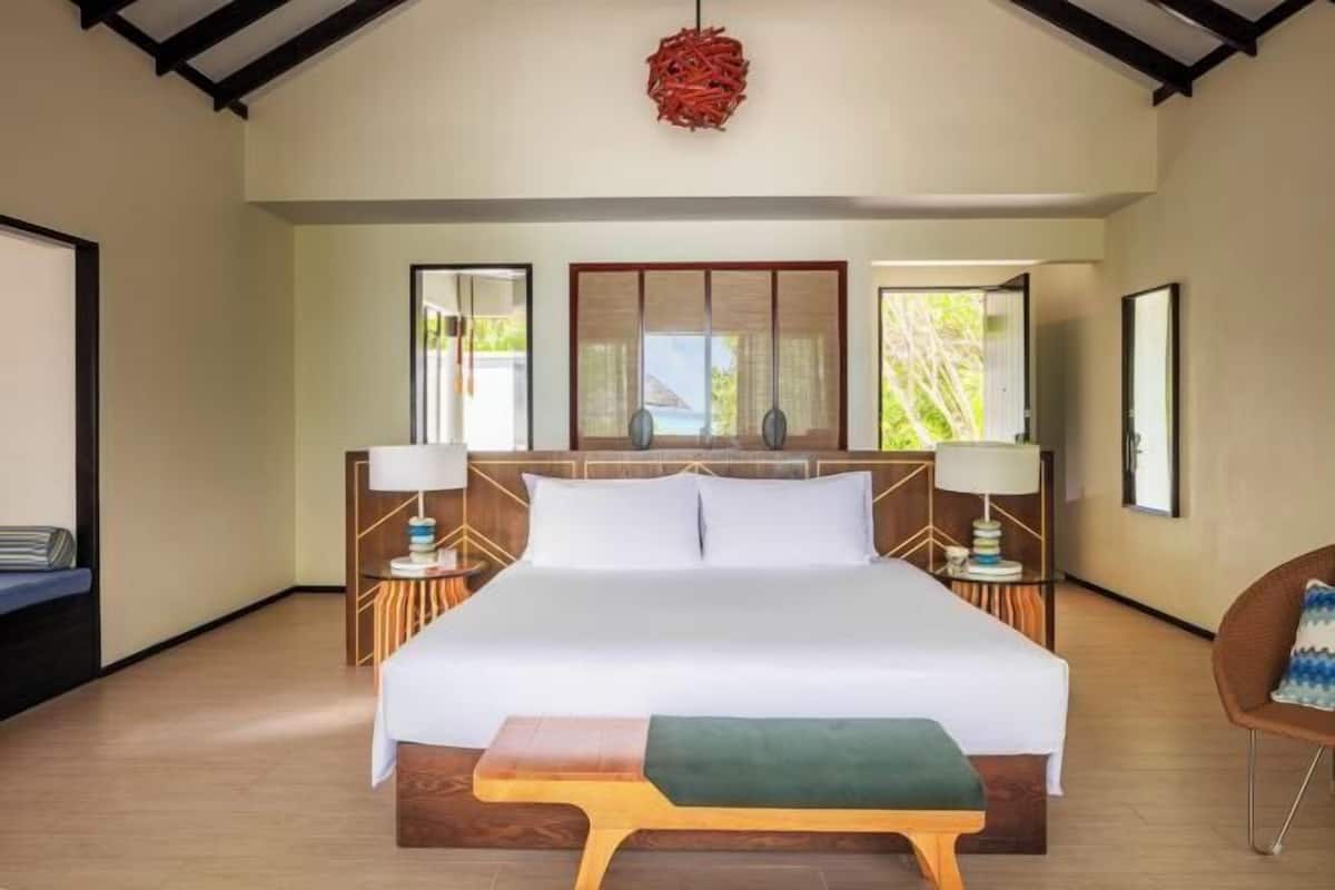 1 bedroom, premium bedding, minibar, in-room safe