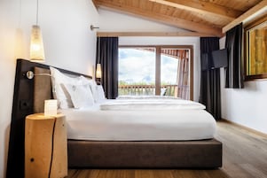 Habitación panorámica doble, 1 habitación, balcón, vistas a la montaña | Vistas desde la habitación