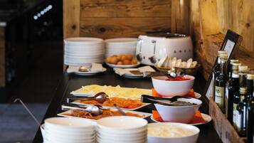 Daily buffet breakfast for a fee