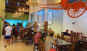 Breakfast, lunch and dinner served