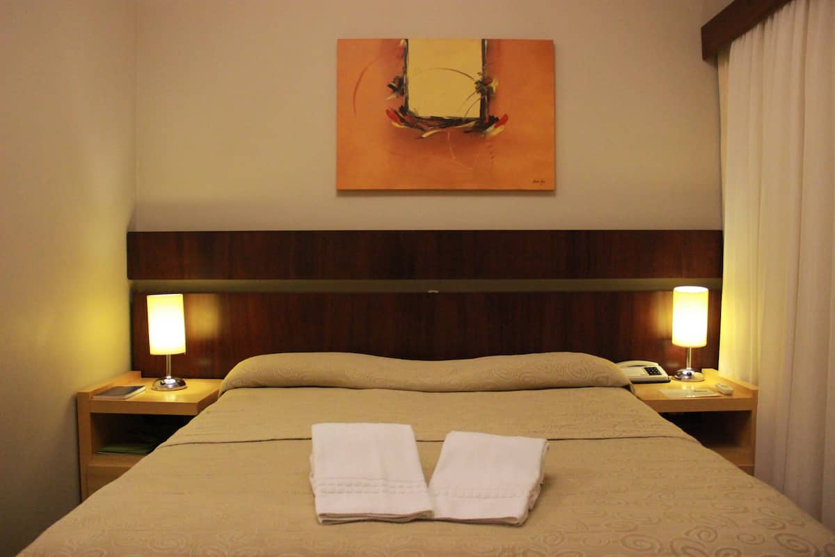 Luxury Room | Minibar, in-room safe, laptop workspace, iron/ironing board
