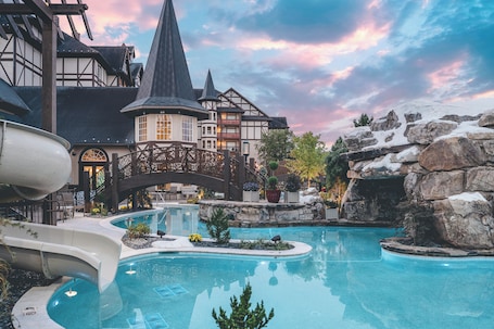 Indoor pool, outdoor pool, sun loungers