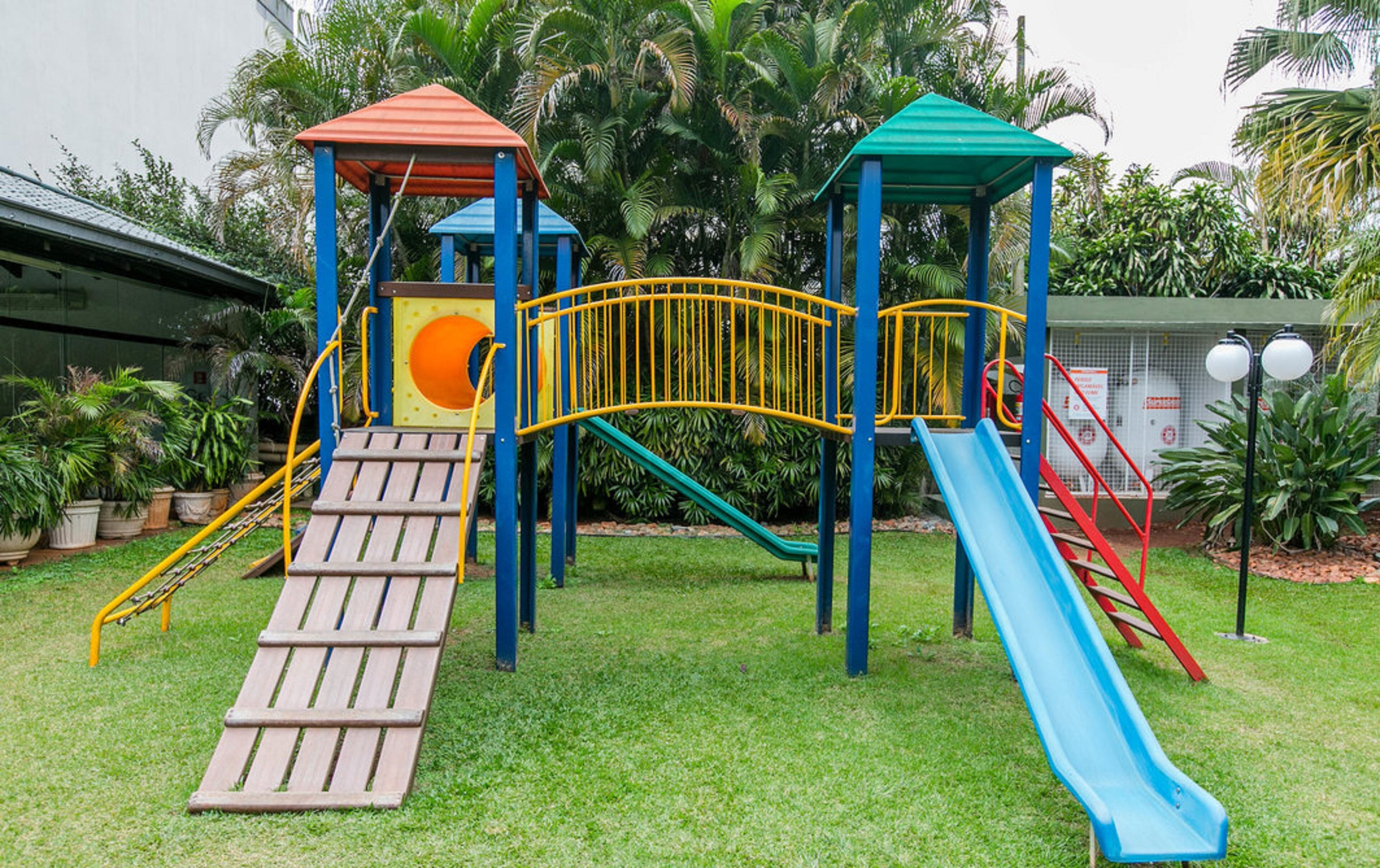Kawasan main kanak-kanak – tertutup