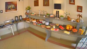 Breakfast area - Hotel Montana Serra Negra (Serra Negra)