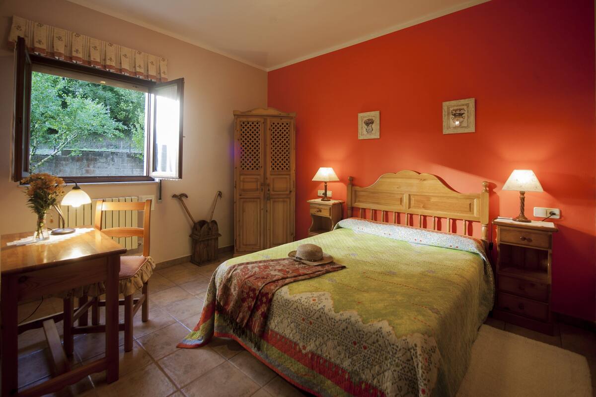 Decoración personalizada, muebles diferentes y escritorio