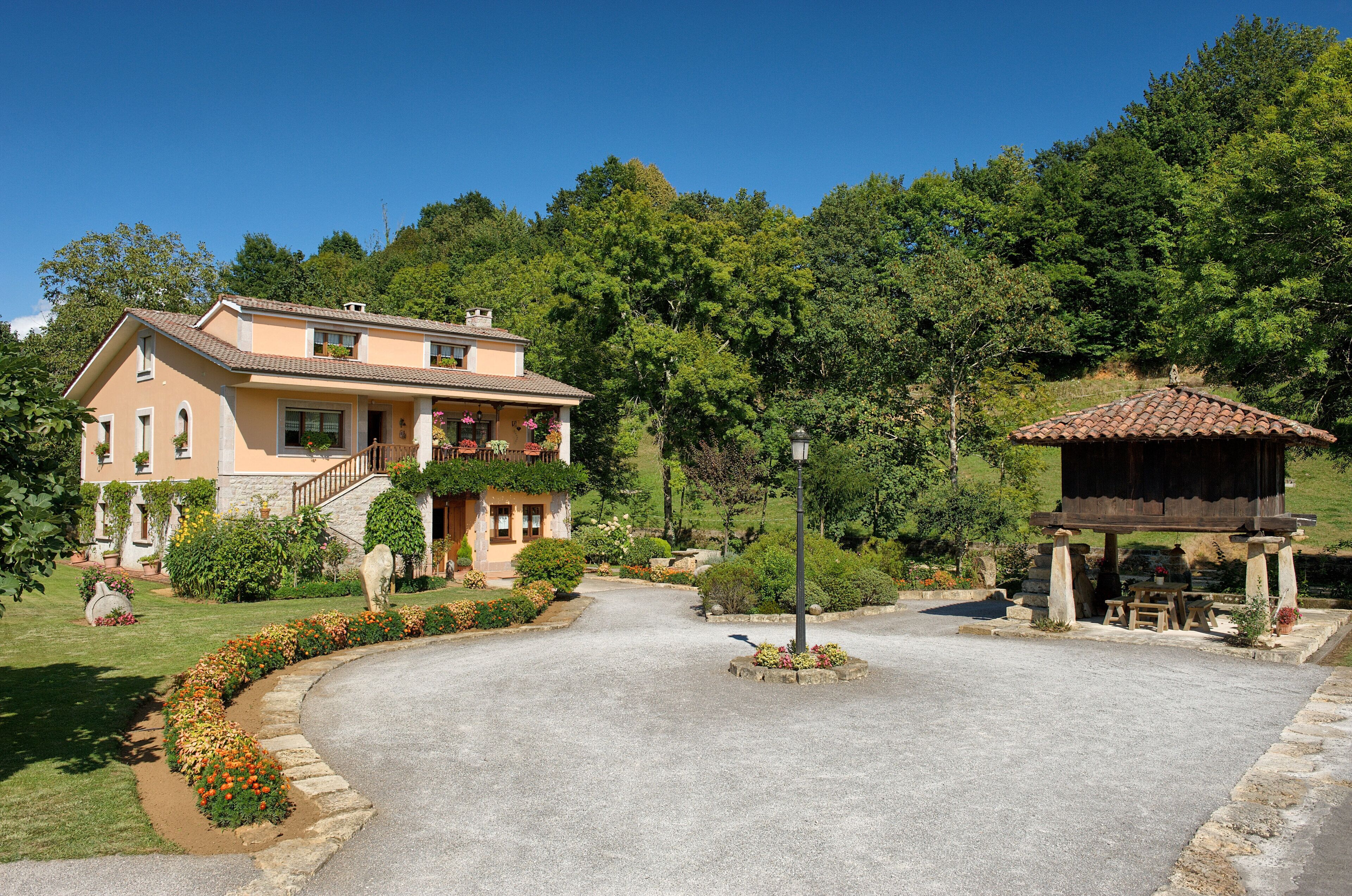 Photo - Santu Colás