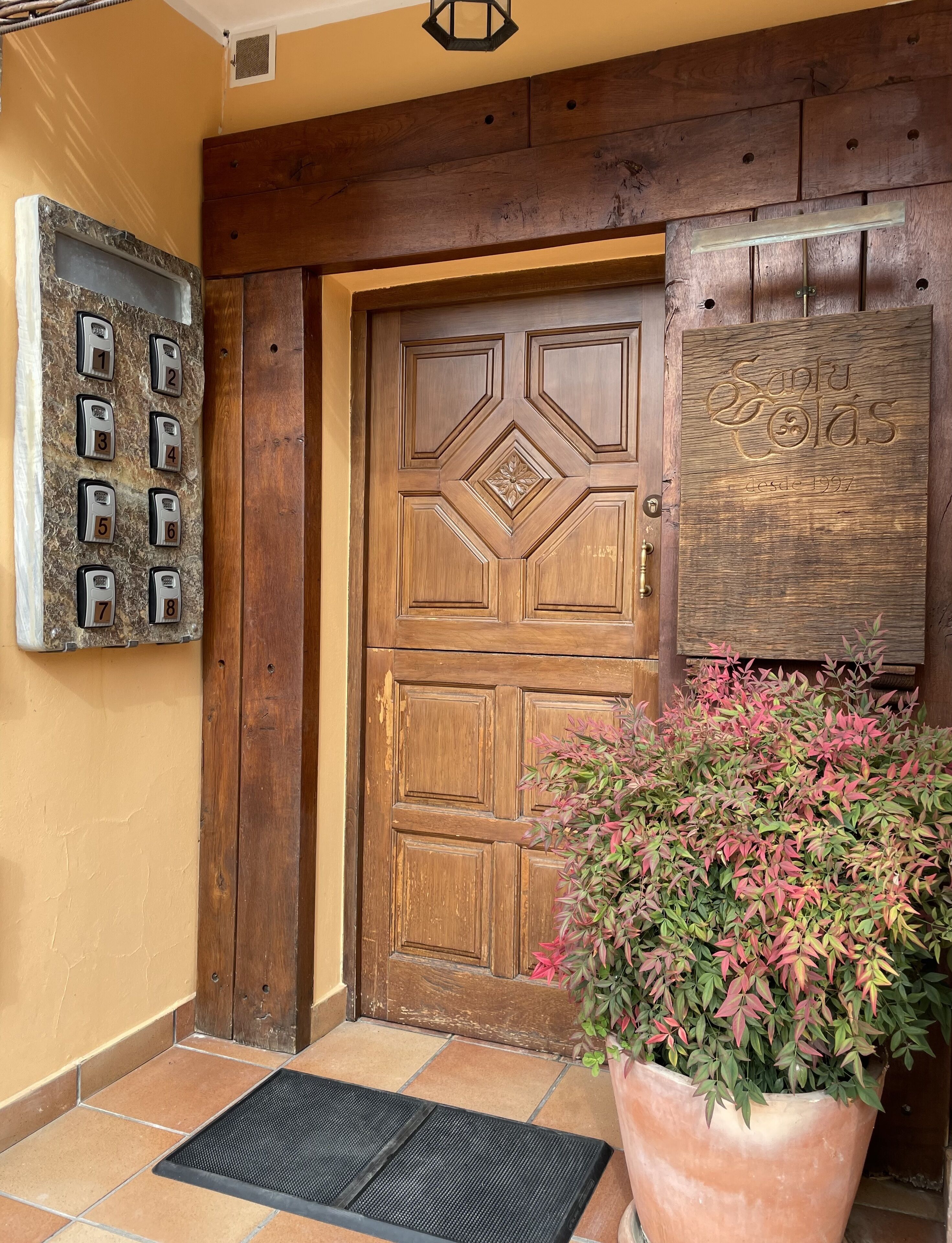 Photo - Santu Colás