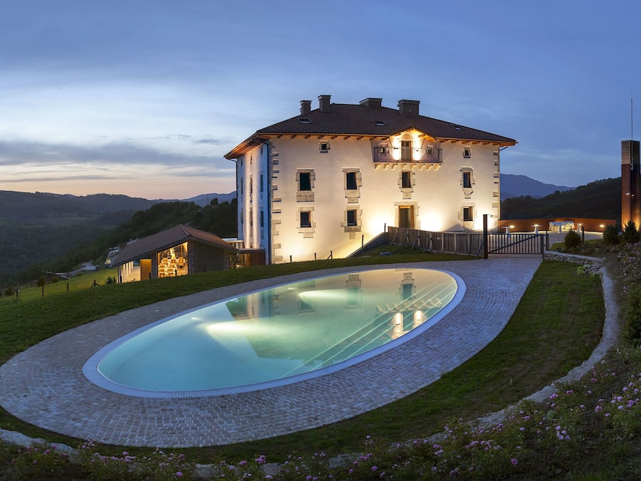 Seasonal outdoor pool, pool umbrellas, sun loungers