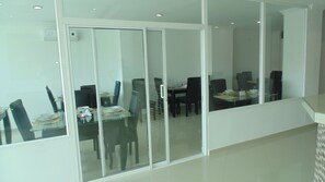 包含每日英式早餐