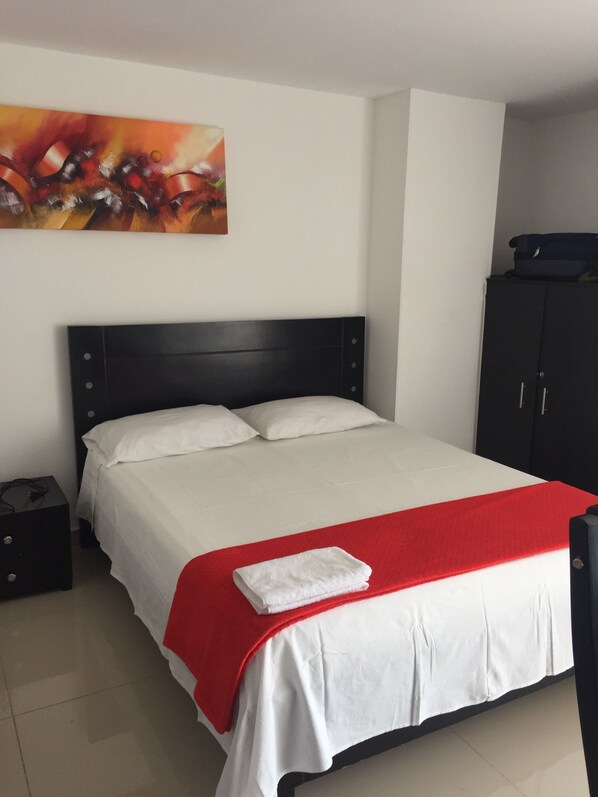 Habitación individual | 1 habitación, ropa de cama de alta calidad y minibar 