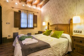 Minibar, free cots/infant beds - Aldea Os Muiños (Rianxo)