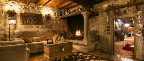 Lobby-lounge