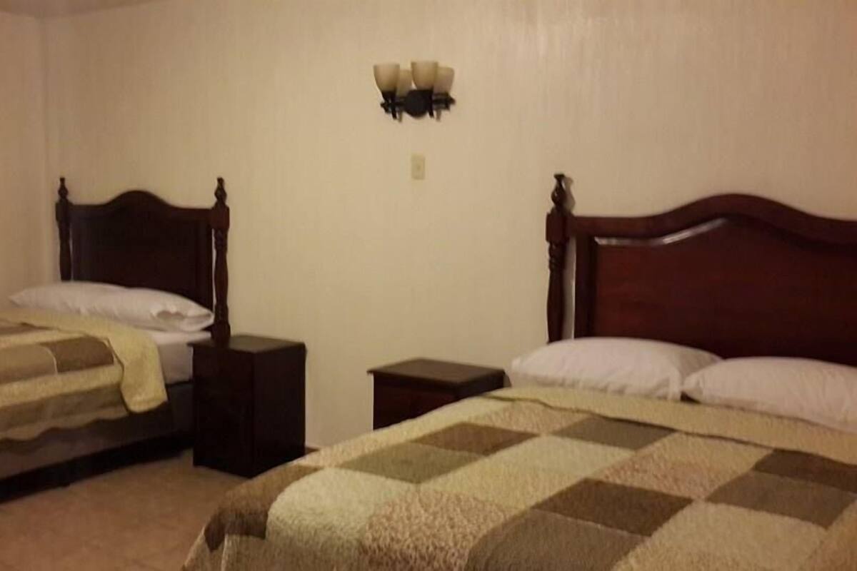 Iron/ironing board, rollaway beds, free WiFi