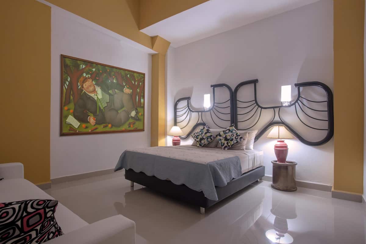 In-room safe, iron/ironing board, free WiFi