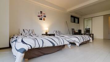 Appartement (self-check in, see email for details) | Décor unique, bureau, accès au Wi-Fi (inclus)