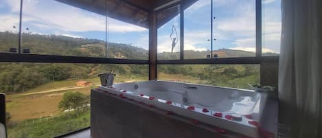 Presidential Triple Room | 1 bedroom, minibar, free WiFi, bed sheets