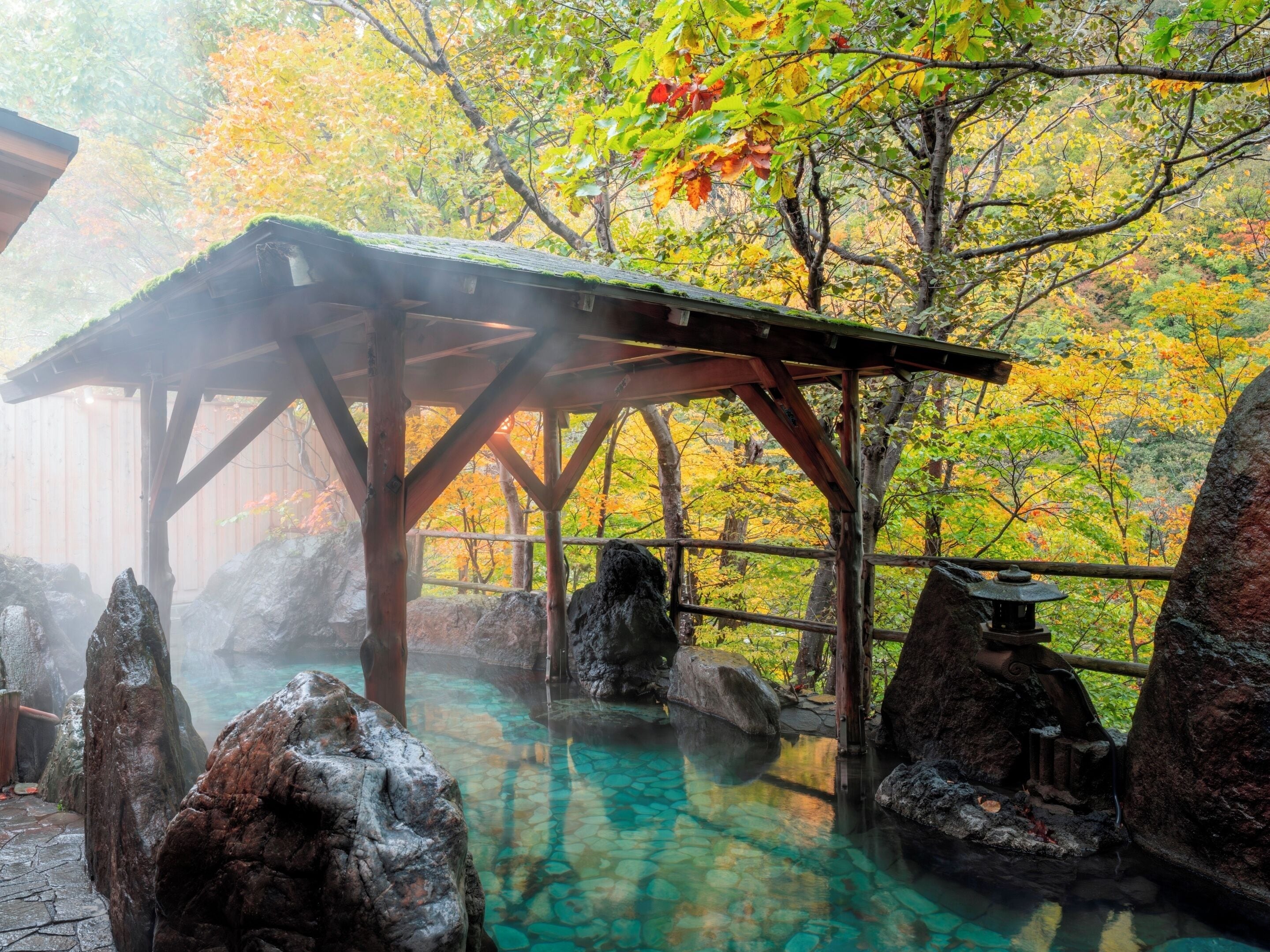 Suối nước nóng