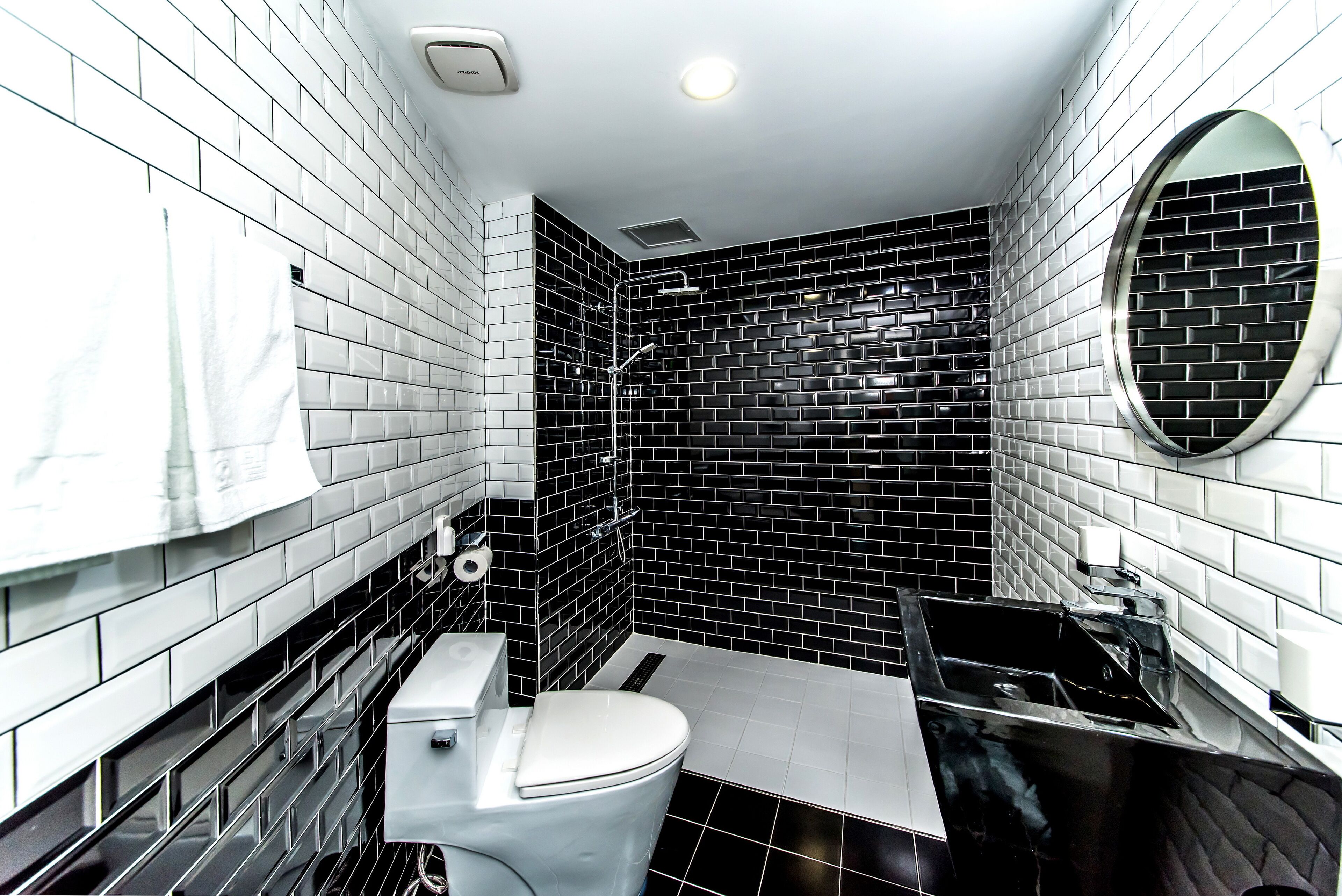 shower, free toiletries, hair dryer, slippers