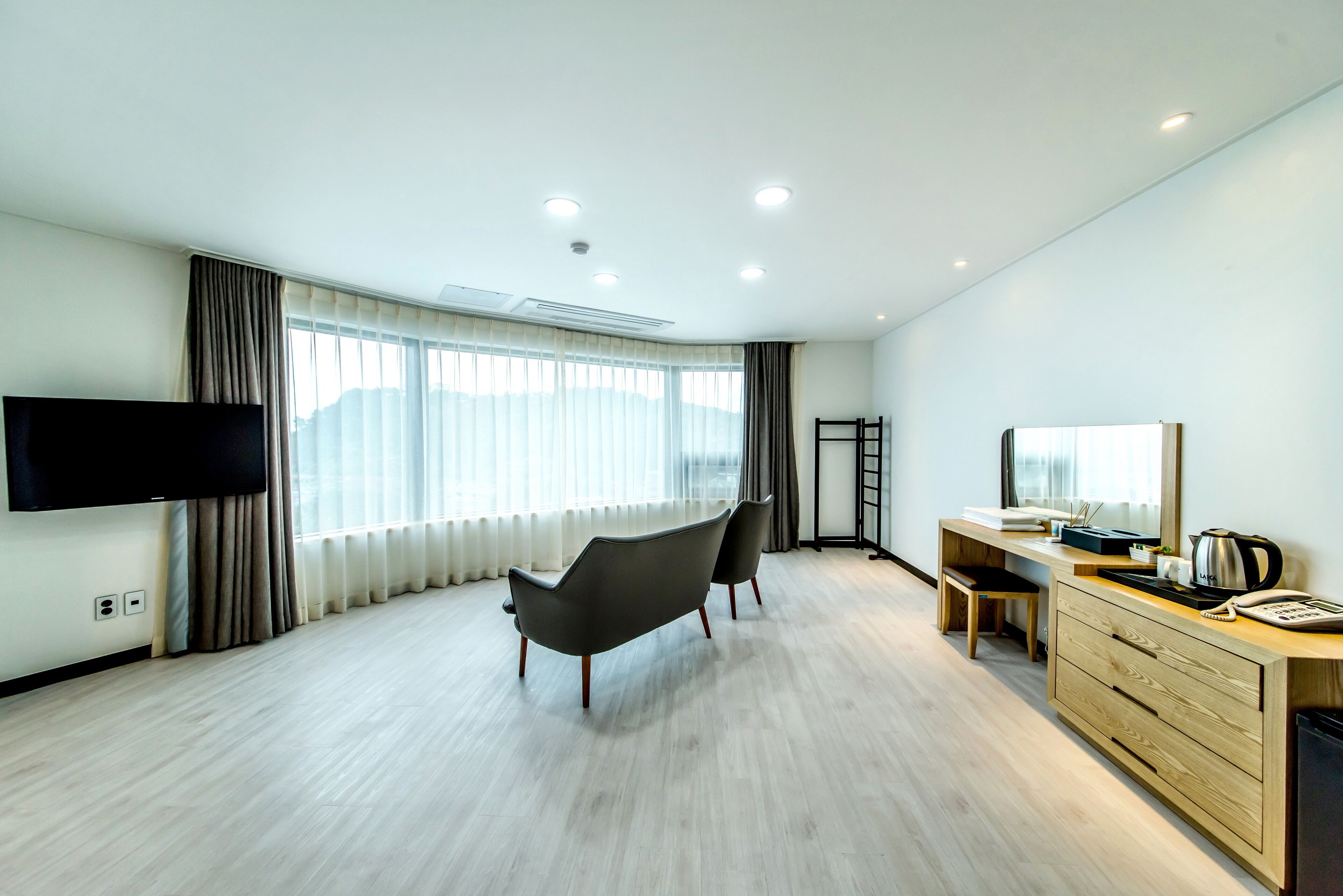 1 bedroom, desk, blackout curtains, free wifi