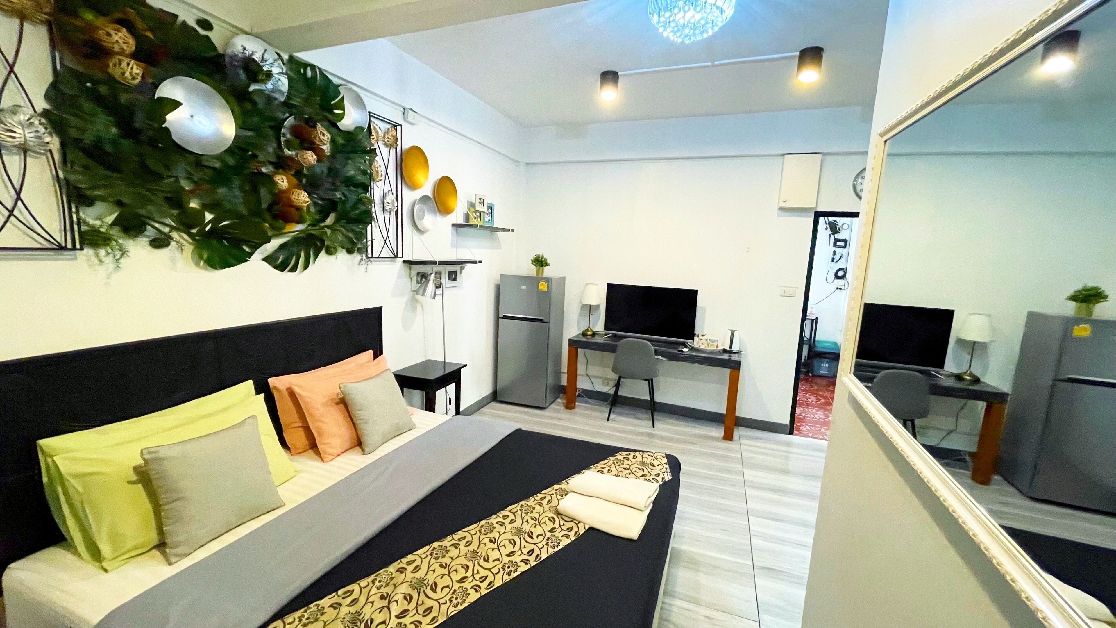 standard double room | 2 bedrooms, minibar, in-room safe, individually decorated
