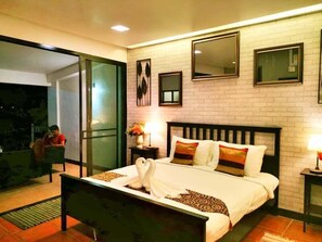 2 Bedroom Seaview Suite with Kitchen | 1 bedroom, minibar, in-room safe, individually decorated