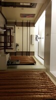 Executive Junior Suite | In-room dining