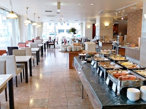 Daily Japanese breakfast (JPY 1800 per person)