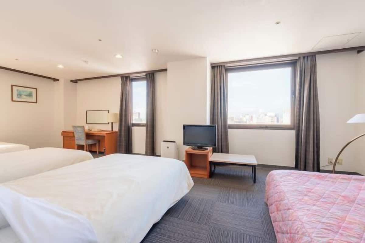 1 bedroom, desk, iron/ironing board, free WiFi