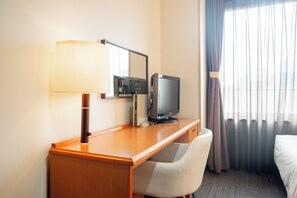 Desk, iron/ironing board, free WiFi, bed sheets