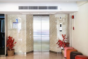 Lobby - NRC Residence Suvarnabhumi (Bangkok)