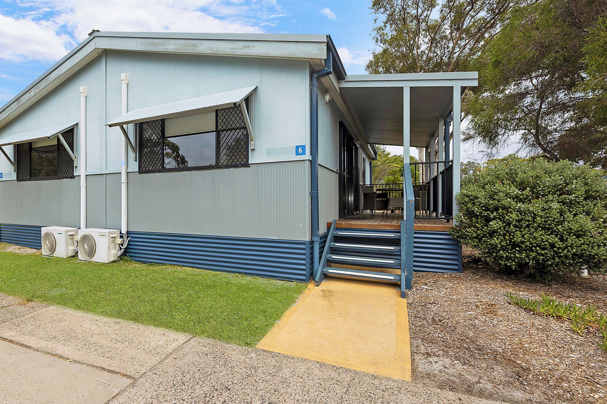 Deluxe Cabin - Sleeps 2 | Terrace/patio