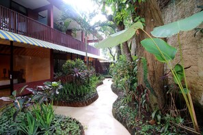 Property grounds - Petit Hotel Bali (Ubud)