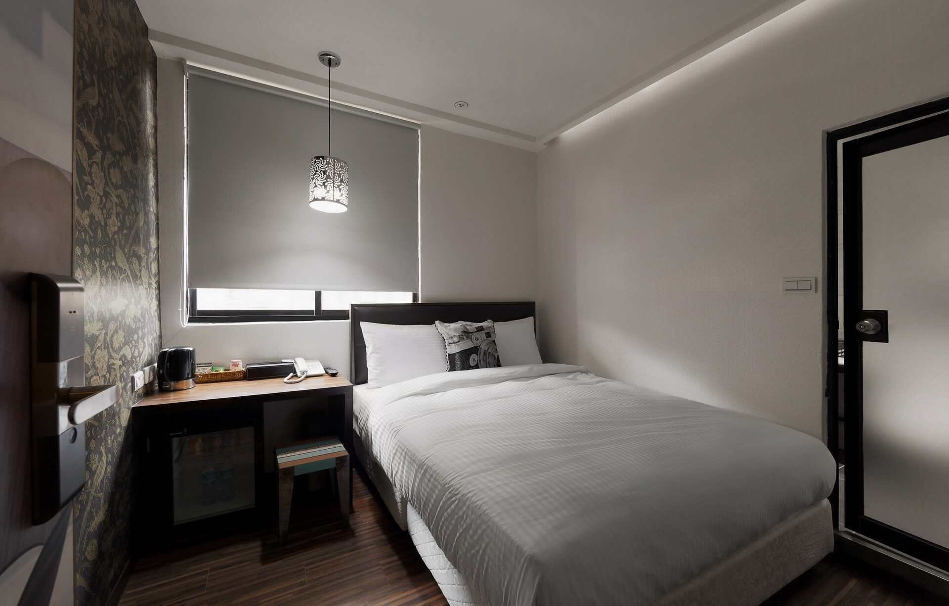 高級客房, 1 張標準雙人床 | 迷你吧、遮光布/窗簾、免費無線上網、床單