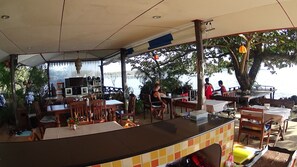 Restaurant - AoPong Resort (Ko Mak)