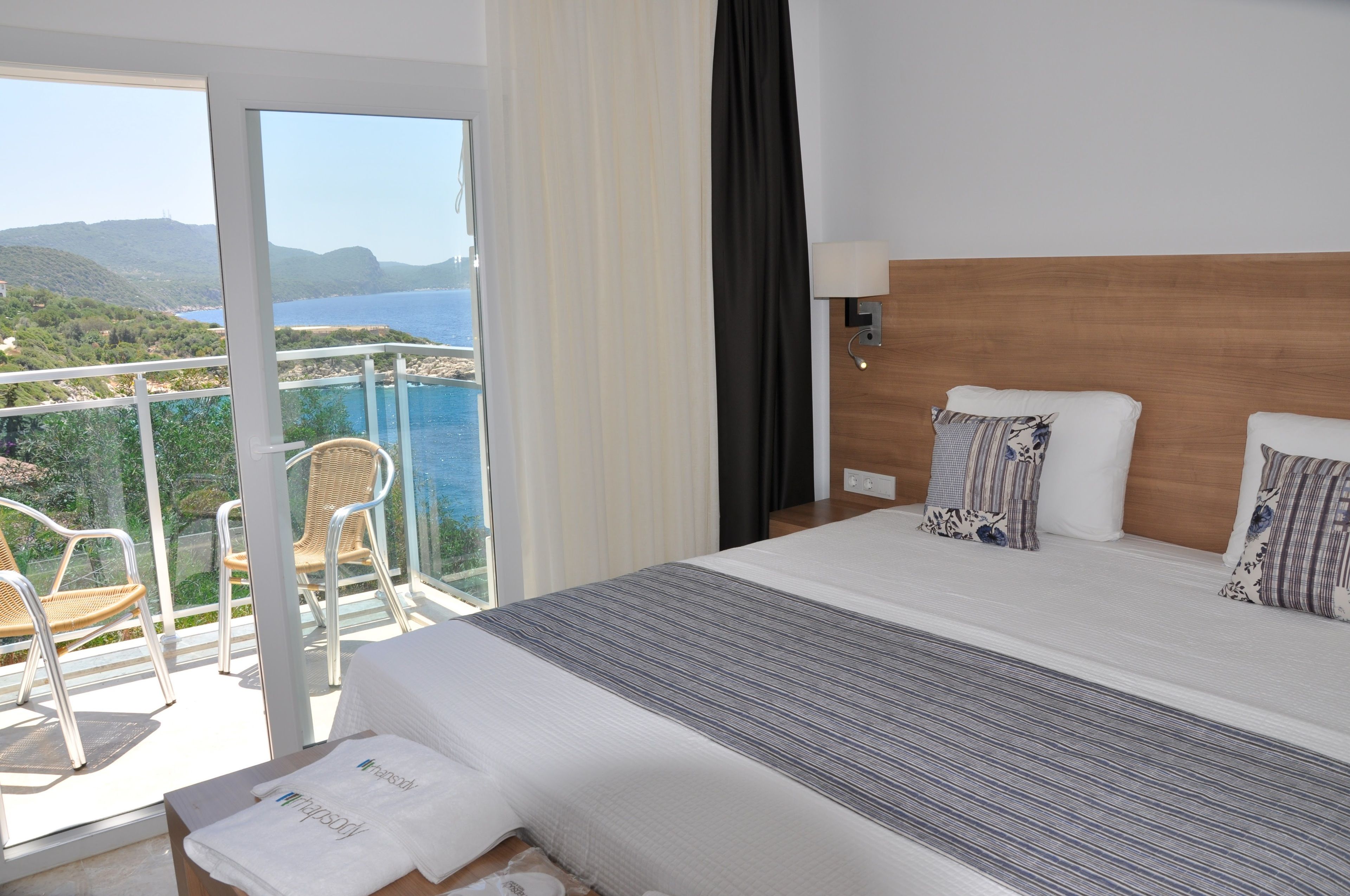 deluxe double room, partial sea view | view from room