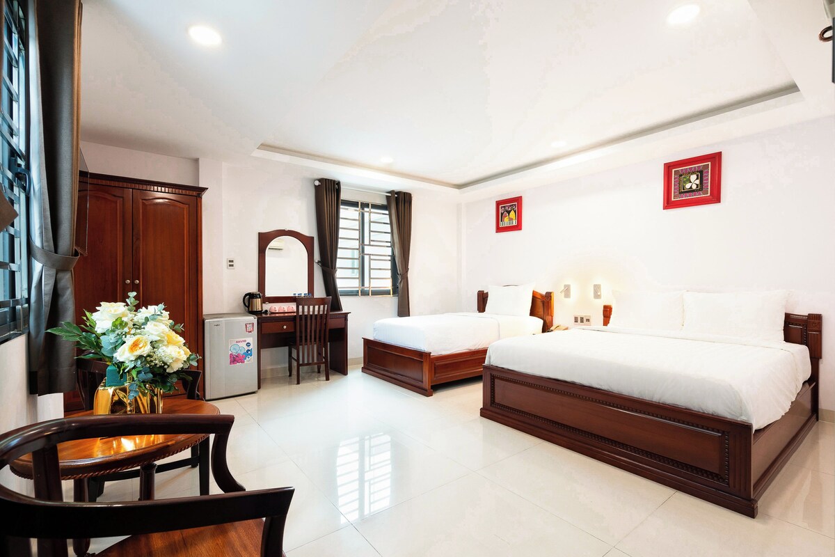 Deluxe Triple Room | Premium bedding, memory-foam beds, minibar, desk