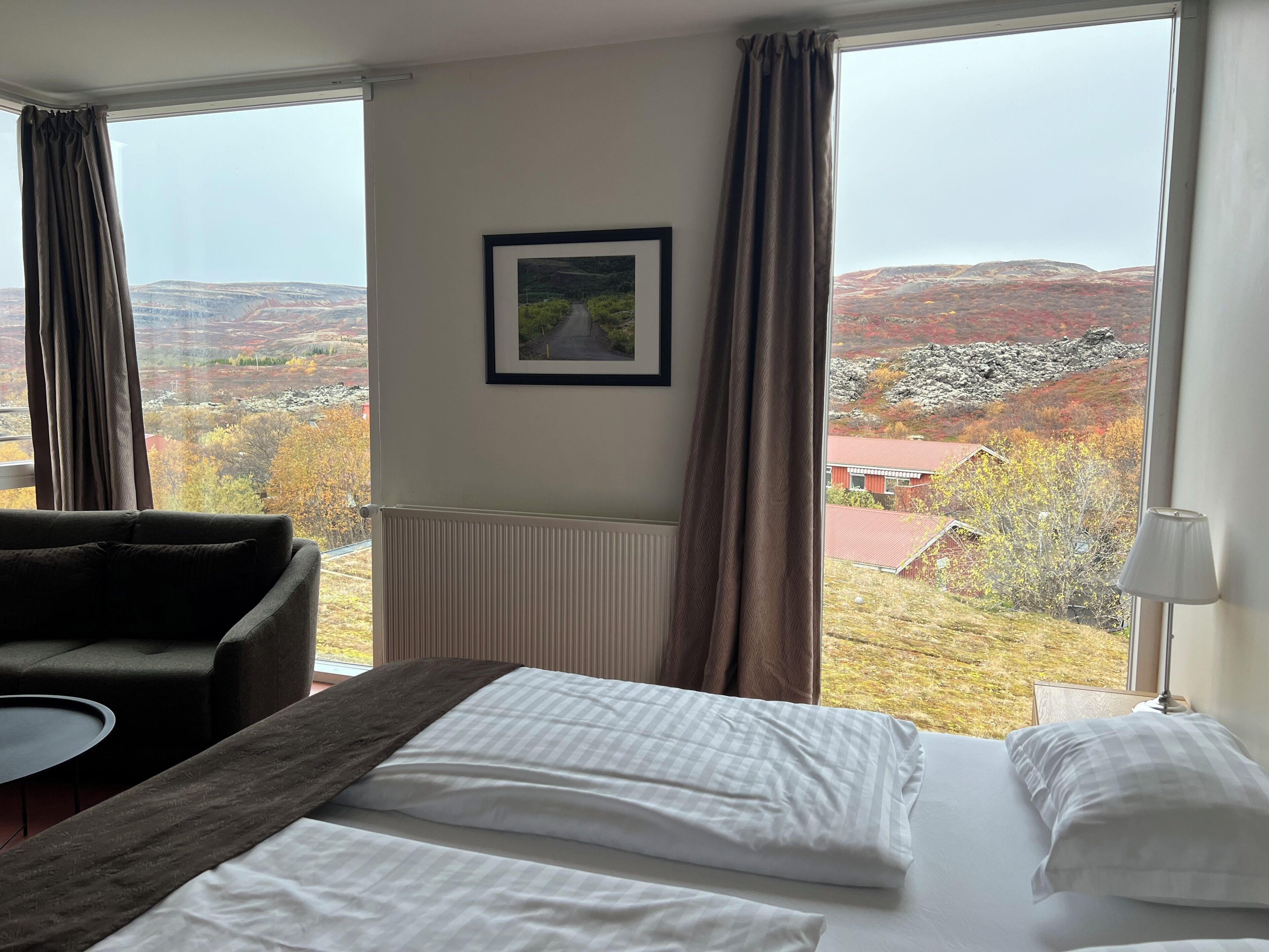 Standard Triple Room | Desk, iron/ironing board, free WiFi, bed sheets