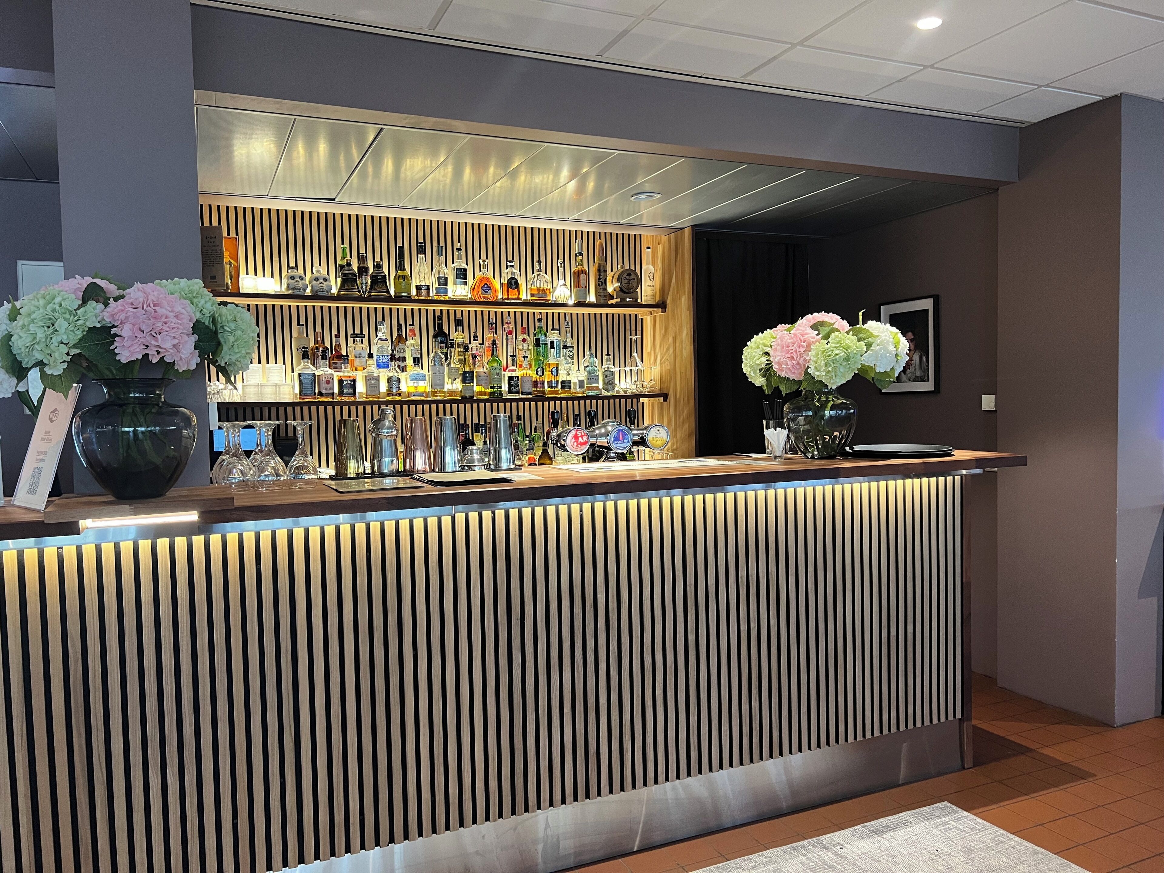 供应晚餐，地方菜