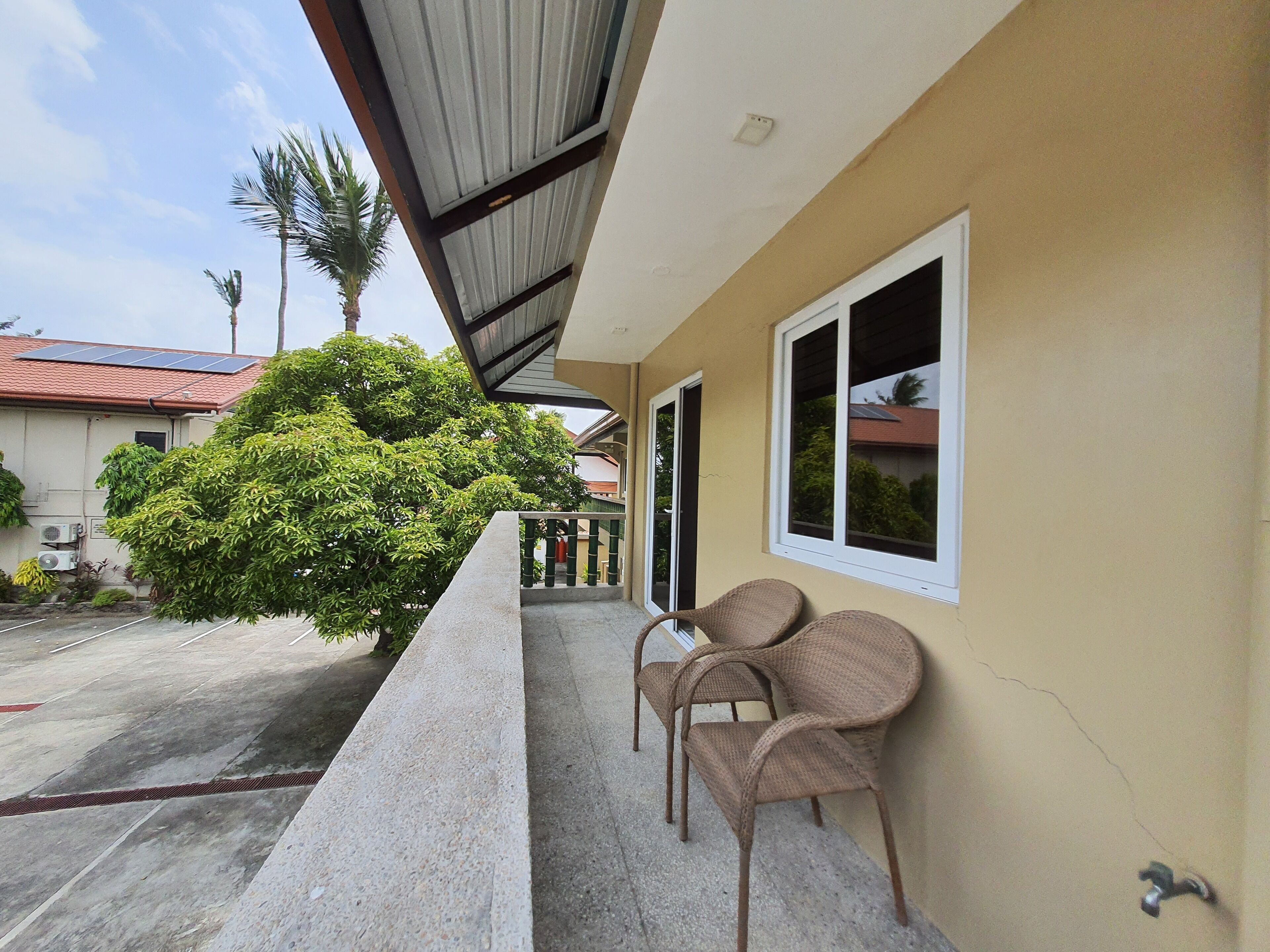 executive single room, 1 king bed, garden view | terrace/patio