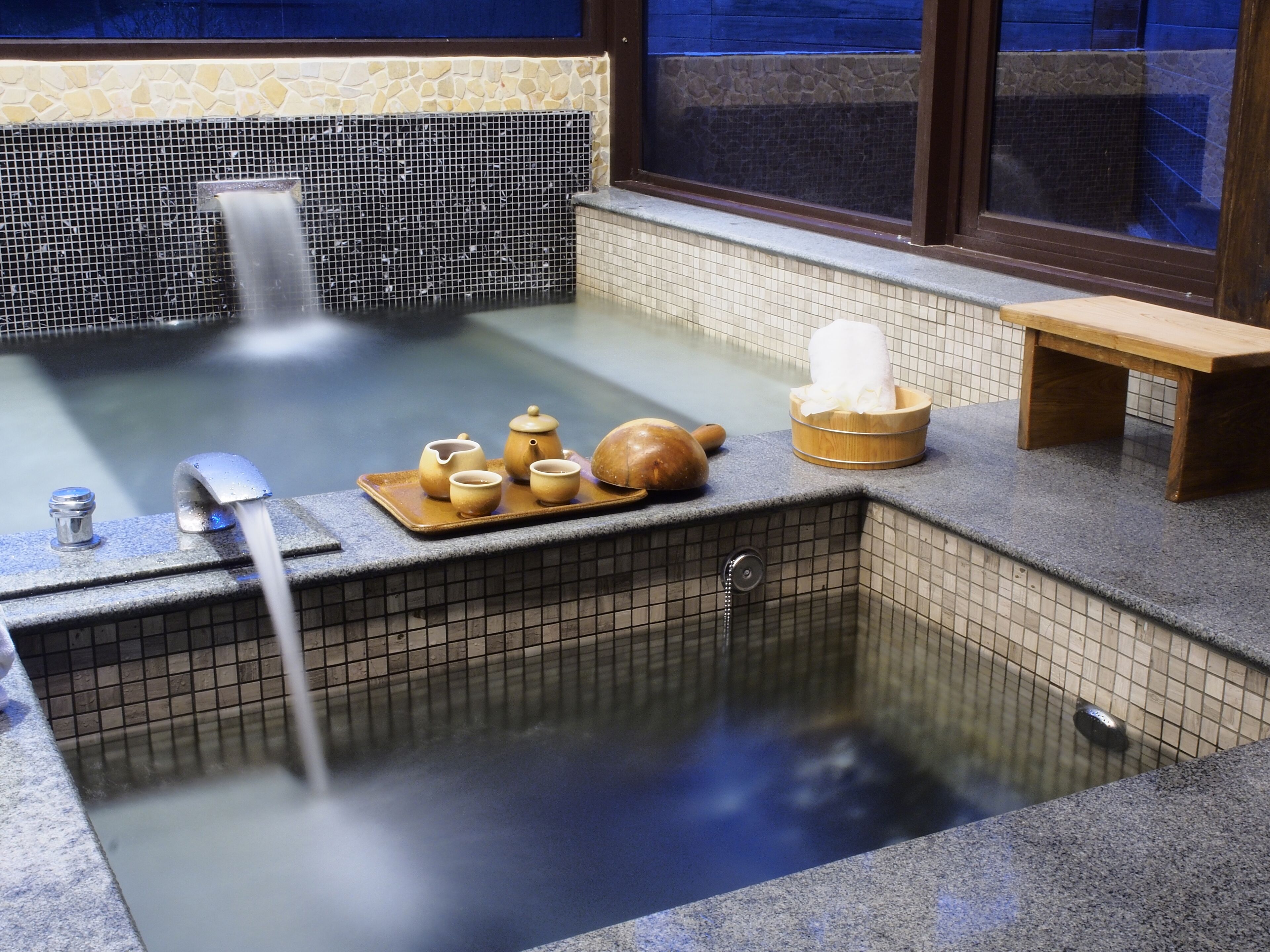 2hrs Private Onsen (please provide C/I time when placing order) | Premium bedding, pillowtop beds, minibar, in-room safe