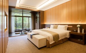 Premier Suite, 1 Queen Bed | Premium bedding, pillowtop beds, minibar, in-room safe - Sun Moon Lake Fuli Hot Spring Resort (Yuchi)