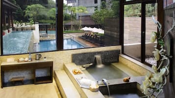 2hrs Private Onsen (please provide C/I time when placing order) | Bathroom | Separate tub and shower, spring water tub, rainfall showerhead