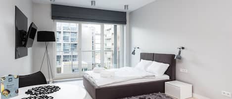 Studio | Iron/ironing board, cots/infant beds, rollaway beds, free WiFi
